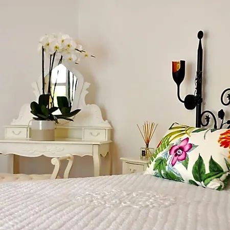 Mas Du Perthus Bed & Breakfast 4*