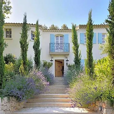 Mas Du Perthus Bed & Breakfast